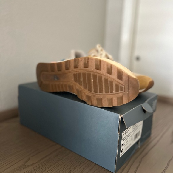 New Balance Tan and Peach Sneakers - Picture 5 of 5